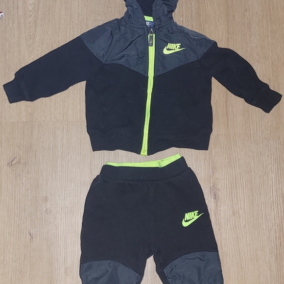 Nike track suit - Picture 6 of 10